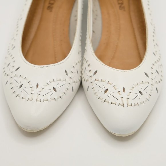 Revelations White Leather Pumps | Shoes Sz 9 - Picture 5 of 8